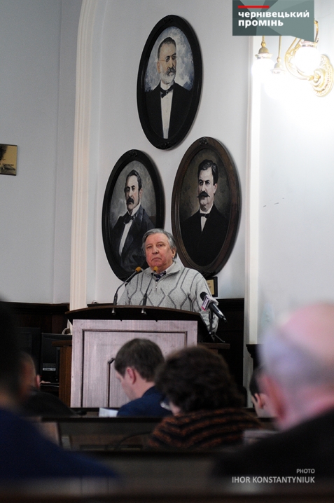 Сесія міськради у фотографіях