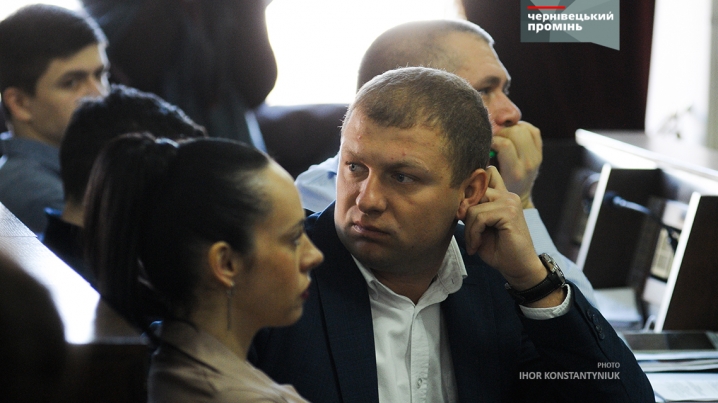 Сесія міськради у фотографіях