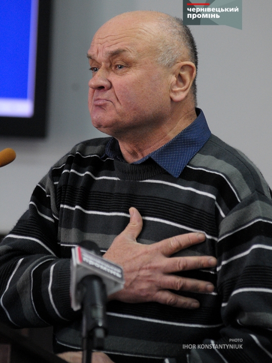 Сесія міськради у фотографіях