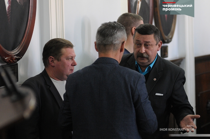 Сесія міськради у фотографіях