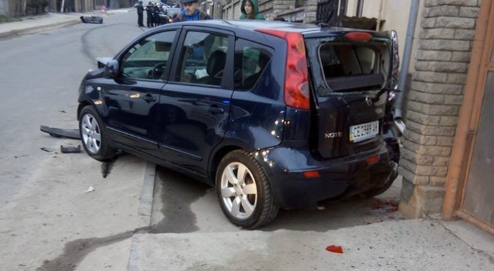 На вулиці Кошового зіштовхнулися дві автівки