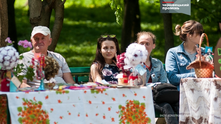 У Центральному парку діти з особливими потребами влаштували весняний ярмарок