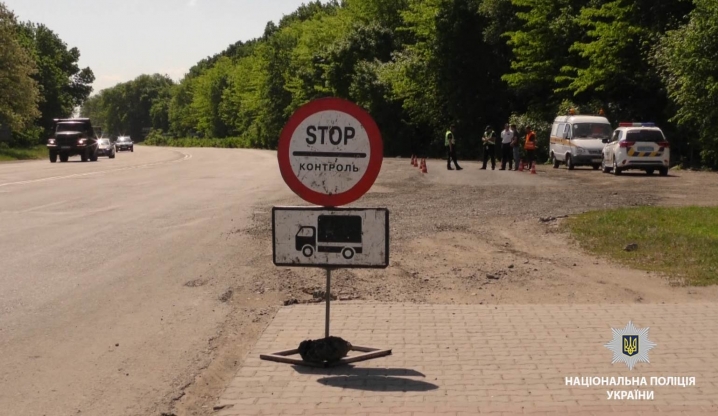 Поліціянти виявили понад 320 порушень у сфері пасажирських перевезень на Буковині