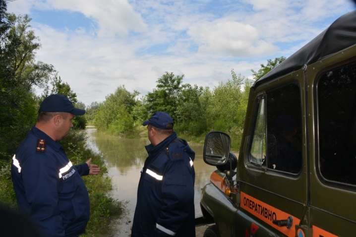 На Буковині рятувальники ліквідовували наслідки стихії
