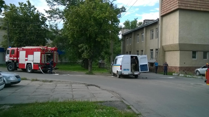 У Новоселиці розслідують «замінування» прокуратури