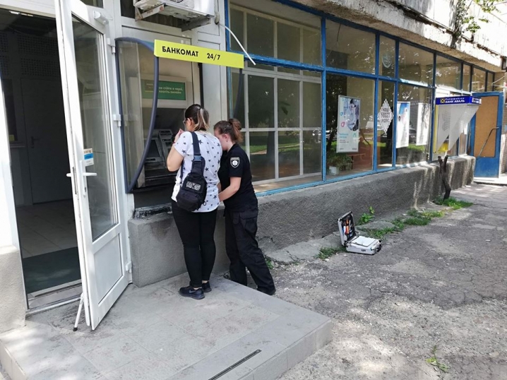 Невідомі підпалили банкомат на вулиці Руській