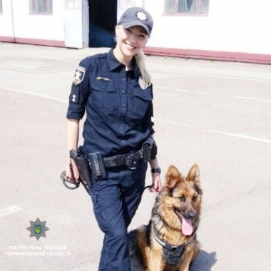 У Чернівцях службовий собака патрульних допоміг відшукати літню жінку