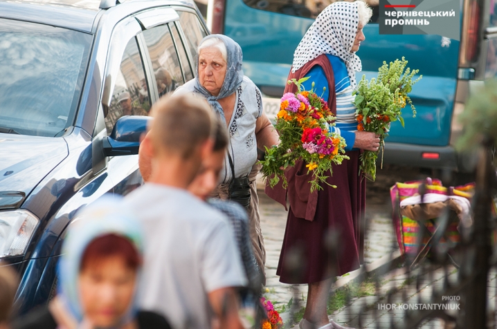Чернівчани святкують Медовий Спас