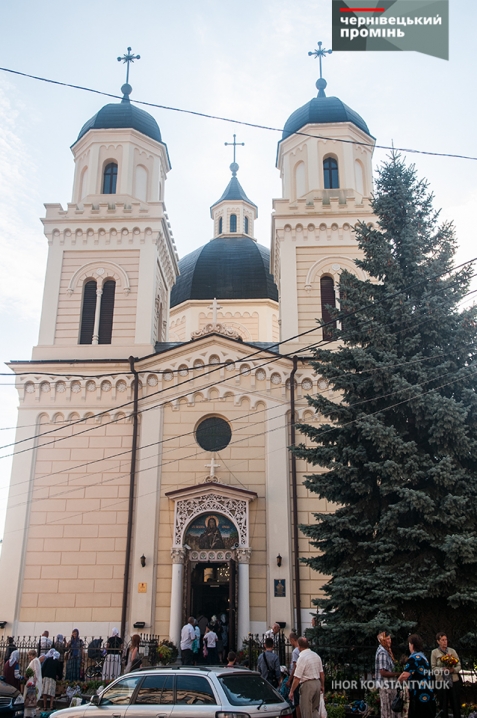 Чернівчани святкують Медовий Спас