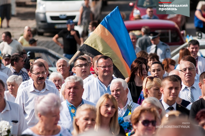 У Чернівцях святкування 27-річчя Незалежності України розпочалося з молитви