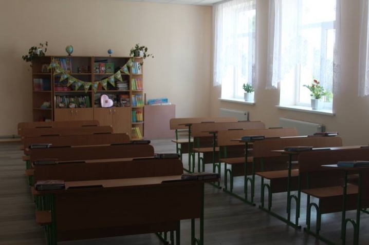 На Герцаївщині відкрили нову школу, яку будували шість років