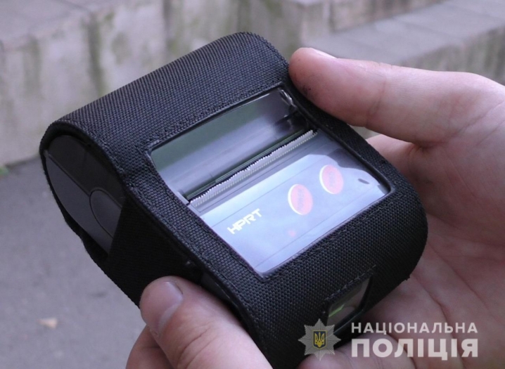 Буковинські поліцейські першими в Україні перейшли на винесення електронних постанов про адмінправопорушення 