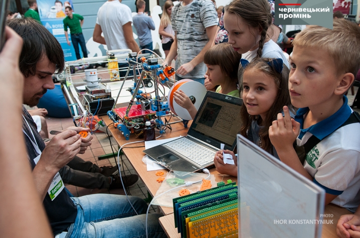 У Чернівцях відбувся фестиваль роботів