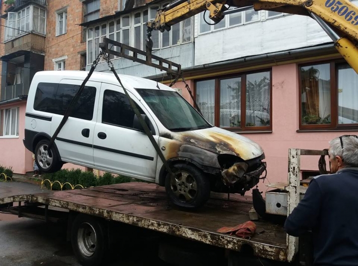 У Чернівцях невідомі підпалили автомобіль начальника інспекції з благоустрою
