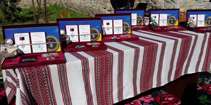 У Хотині відбулося вручення почесного ордену «Народний Герой України»