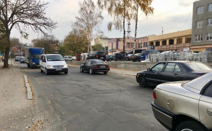 У Чернівцях розпочали ремонт вулиці Винниченка