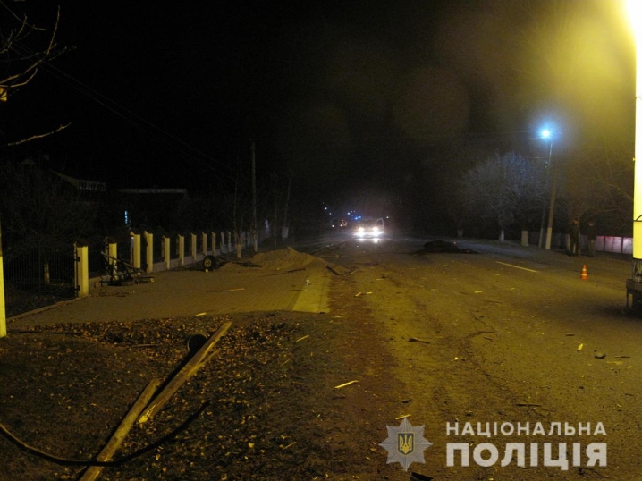 Засліпив зустрічний транспорт – у поліції розповіли подробиці зіткнення автівки та підводи на Новоселиччині