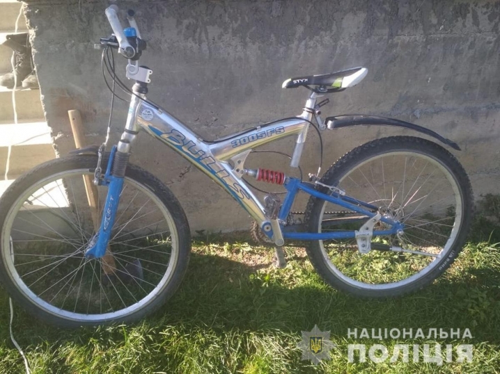 На Вижниччині неповнолітній за день поцупив два велосипеди