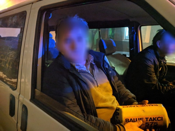 Патрульні у Чернівцях затримали нетверезого таксиста