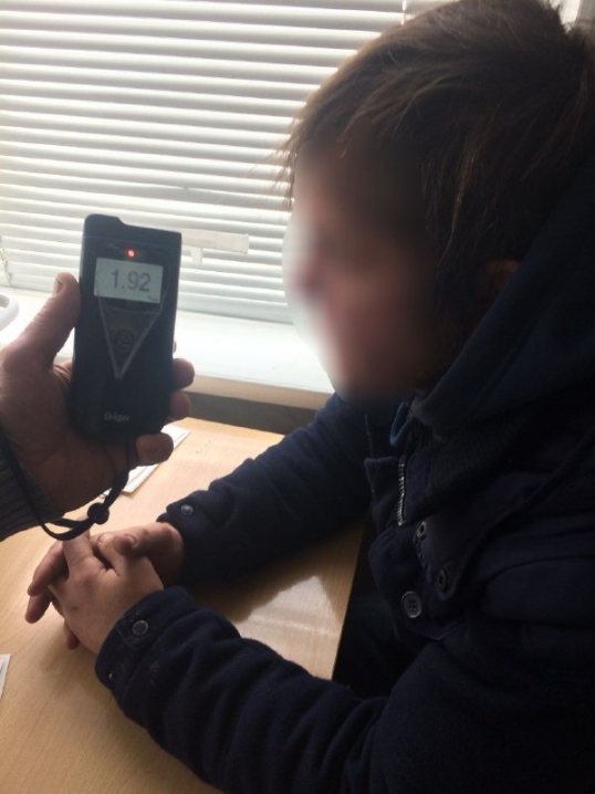 У Чернівцях п'яний водій в'їхав у огорожу будинку