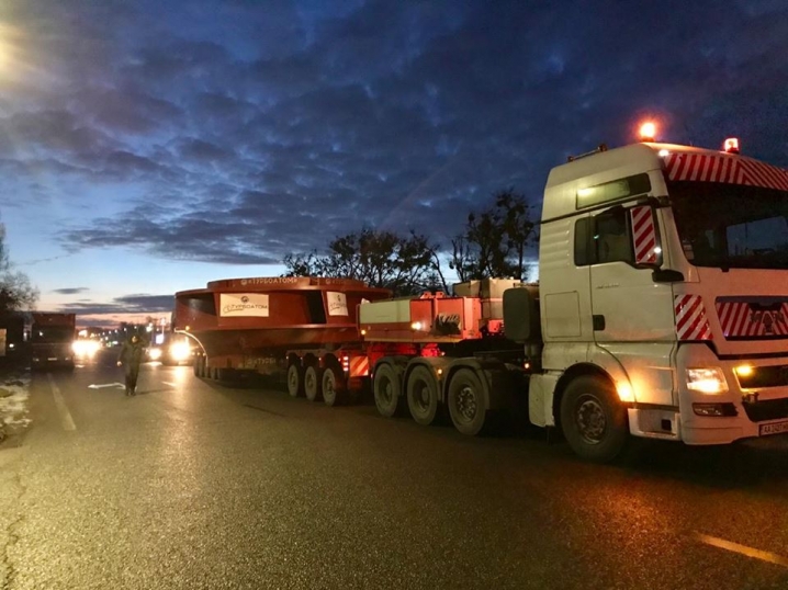 Рекордний вантаж: у Дністровську ГАЕС везуть робоче колесо гідроагрегата