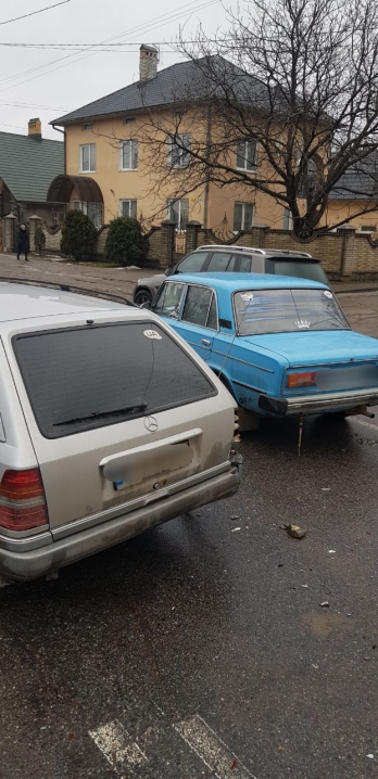 ДТП на вулиці Винниченка: зіткнулися дві автівки