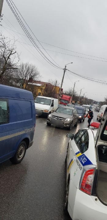 ДТП на вулиці Винниченка: зіткнулися дві автівки