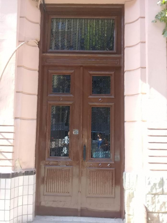 У центрі Чернівців за три роки відновили понад 70 брам та дверей
