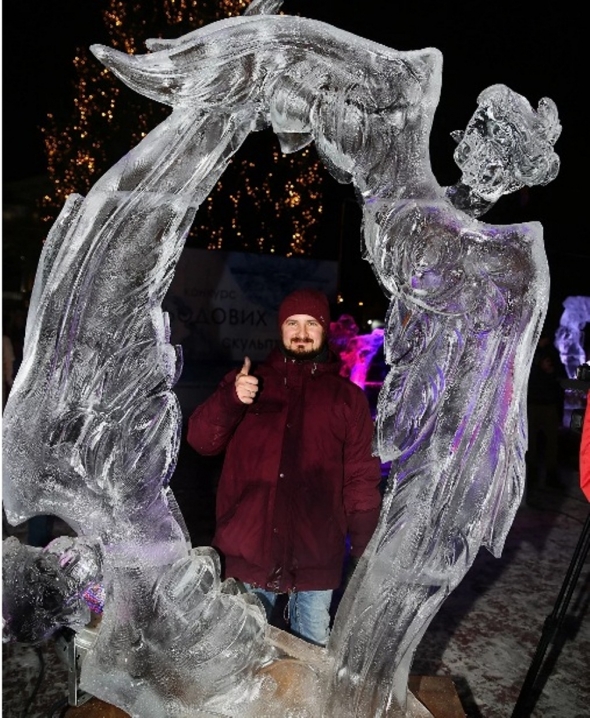 Чернівчанин переміг на конкурсі льодових скульптур у Львові