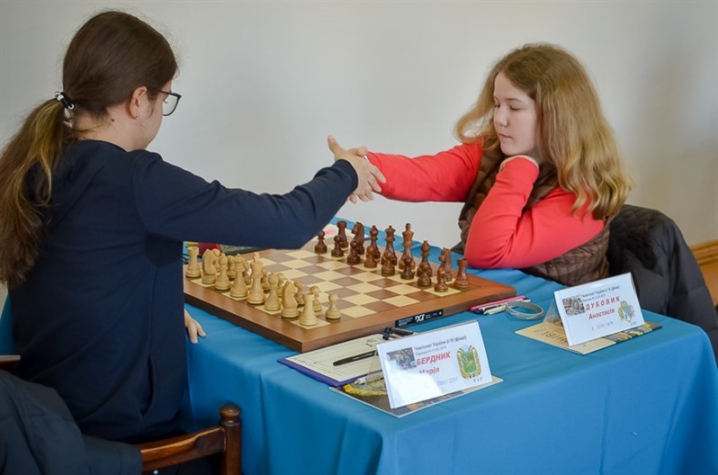 Буковинець Олексій Білич – серед лідерів шахового чемпіонату України