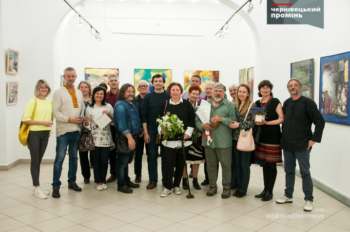 Враження від мандрівок: троє художників у Чернівцях презентували виставку «Французькі канікули»