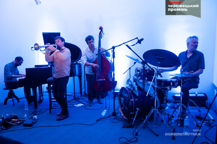 Французький квартет OLD AND NEW SONGS дав чернівчанам джазу