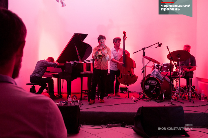 Французький квартет OLD AND NEW SONGS дав чернівчанам джазу