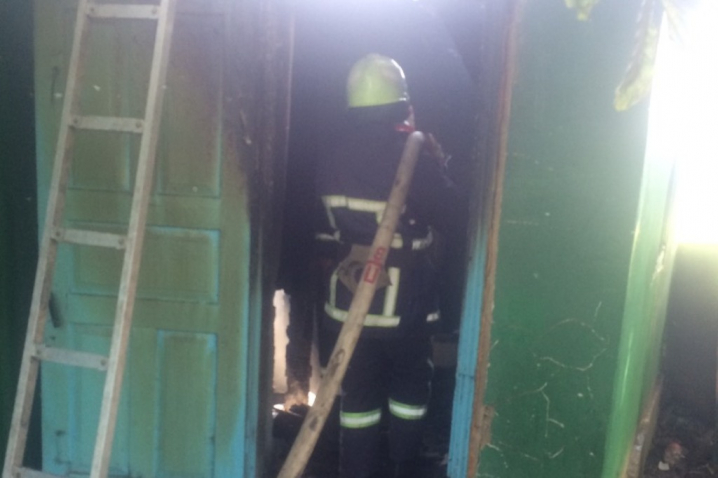 На Сокирянщині чоловік згорів у власному будинку