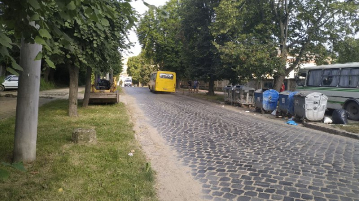 Оксана Продан пообіцяла відремонтувати вулицю Щербанюка у найкоротші терміни
