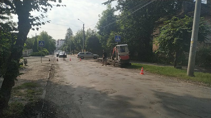 Оксана Продан пообіцяла відремонтувати вулицю Щербанюка у найкоротші терміни