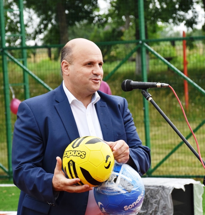 У Старому Вовчинці відкрили спортивний майданчик