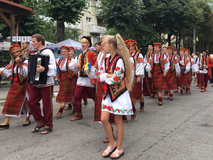 На Міжнародний гуцульський фестиваль до Буковини приїхали гості з Латвії, Молдови та Румунії