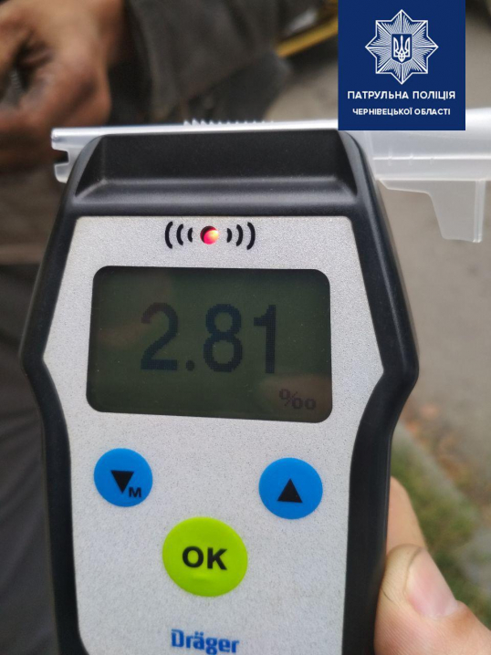 У Чернівцях водій "Лади" напідпитку та без посвідчення врізався в "Ауді"