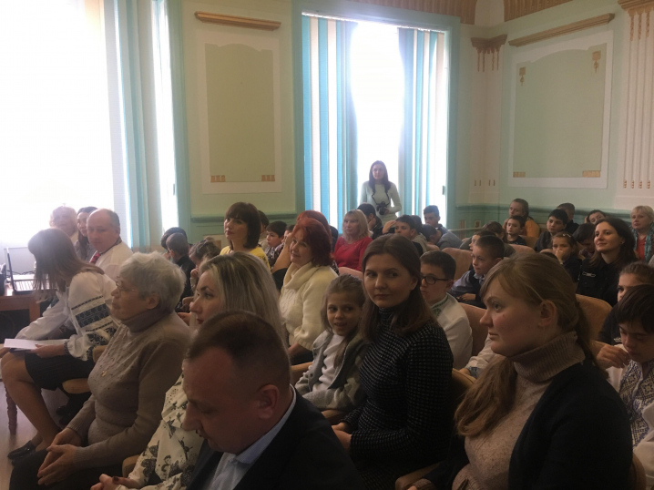 До Міжнародного дня людей з інвалідністю у чернівецькій школі-інтернаті № 2 відбулось свято До Міжнародного дня людей з інвалідністю у чернівецькій школі-інтернаті № 2 відбулось свято