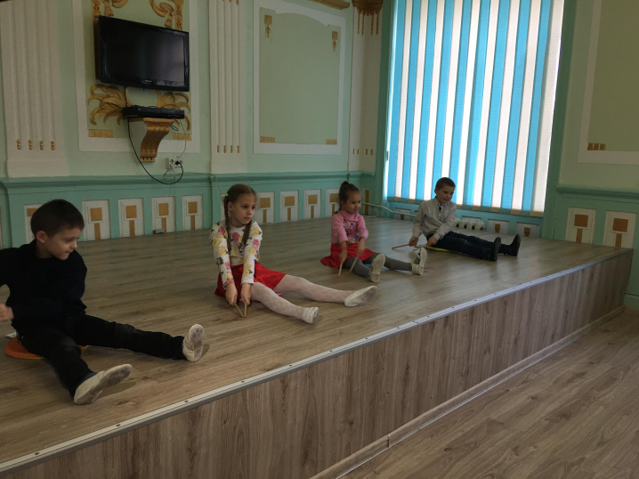 До Міжнародного дня людей з інвалідністю у чернівецькій школі-інтернаті № 2 відбулось свято До Міжнародного дня людей з інвалідністю у чернівецькій школі-інтернаті № 2 відбулось свято