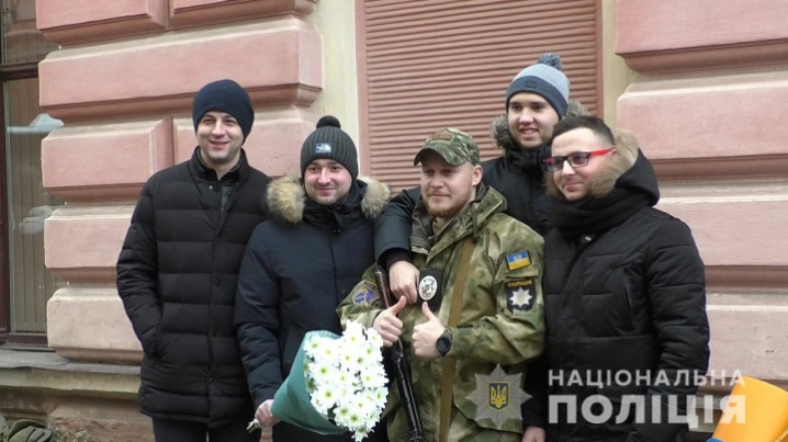 Після двох місяців служби  20 правоохоронців повернулися з Луганщини