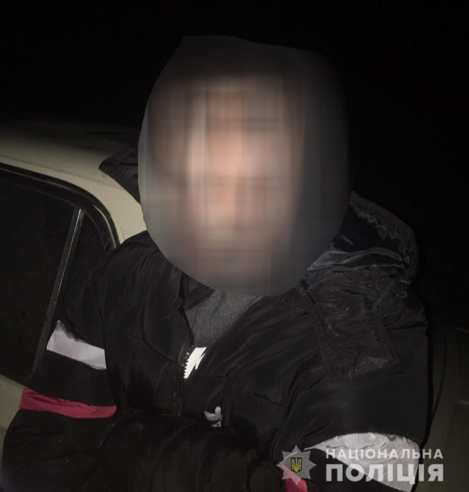 У Глибоці п'яний водій намагався дати хабар поліцейським