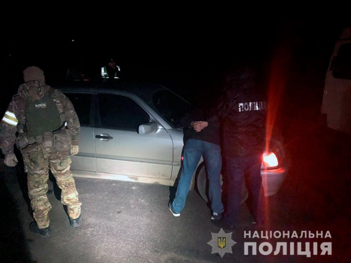Групу квартирних злодіїв затримали на Буковині