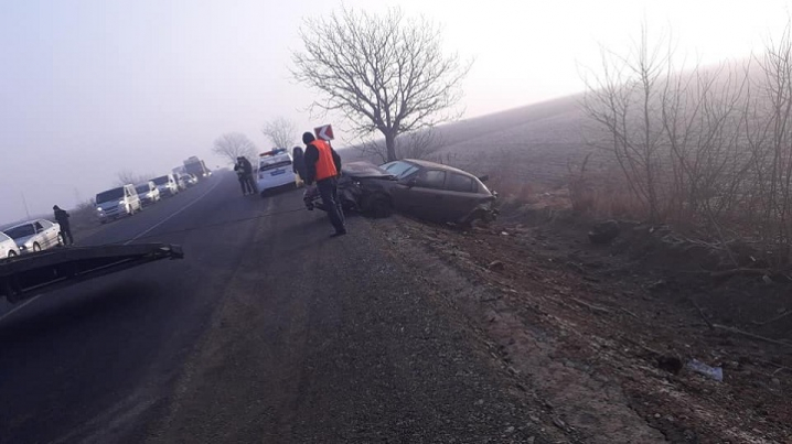 ДТП на Буковині: авто з’їхало у кювет