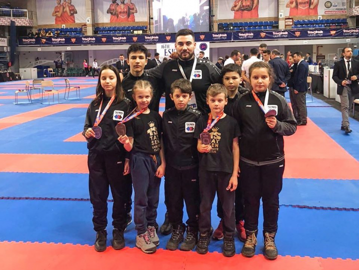 Буковинські каратисти вибороли 18 медалей на міжнародному турнірі у Румунії