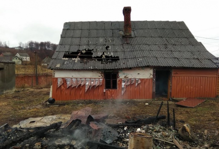Вночі у Сторожинці горіла господарська будівля