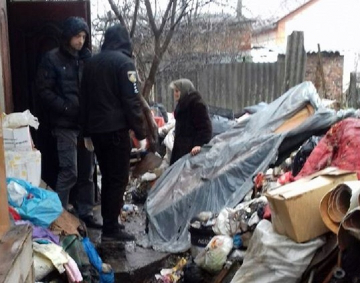 У Чернівцях діти жили в антисанітарних та небезпечних для життя умовах