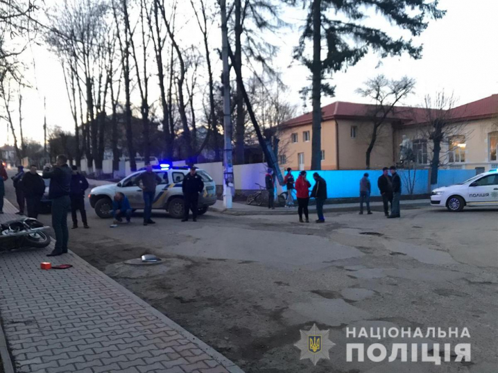 Смертельне ДТП на Герцаївщині: водій мотоцикла врізався в огорожу