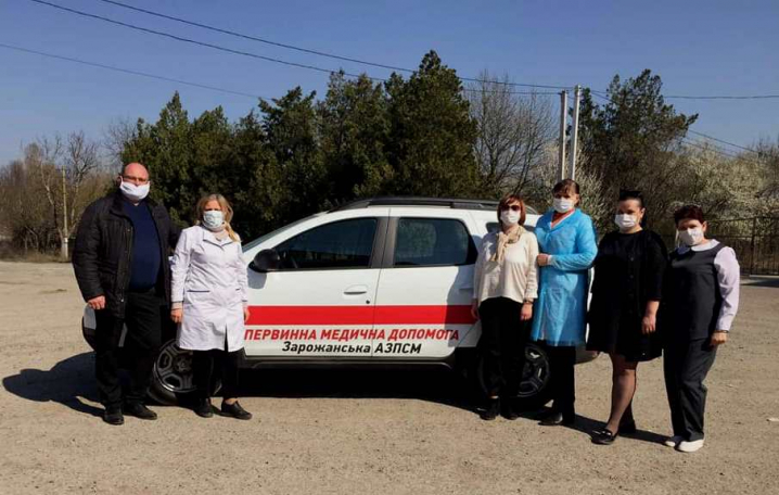 На Хотинщині ще чотири сільські амбулаторії отримали спецавтомобілі